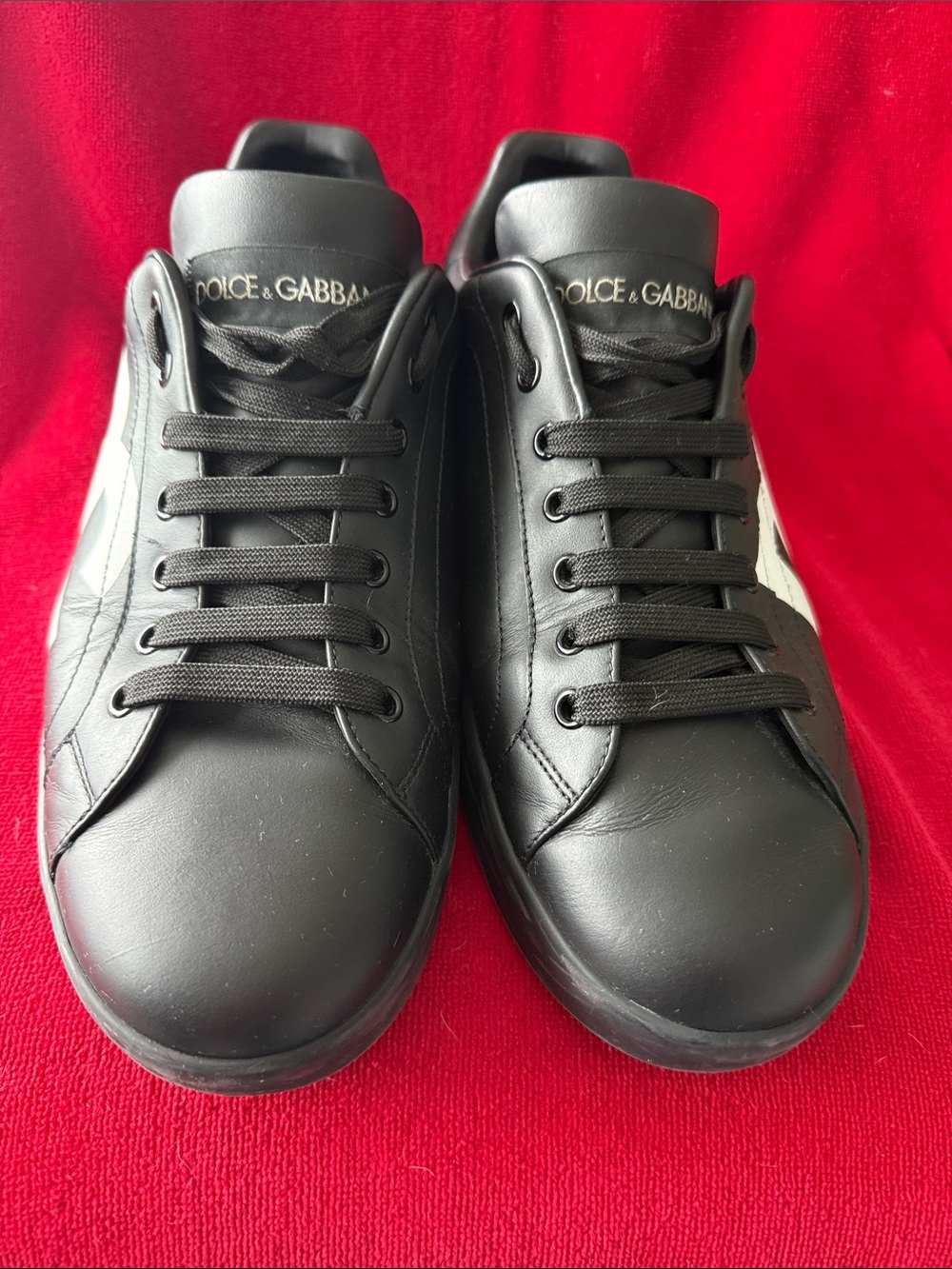 Dolce & Gabbana Black Leather Low-Top Sneakers with White Side Accent